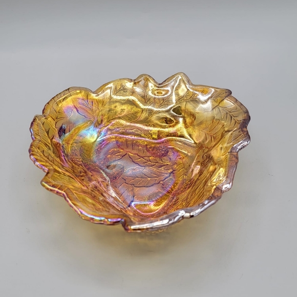 Indiana Glass Other - ⬇️Vintage Indiana Glass Co. Leaves and Berries Carnival Glass Bowl